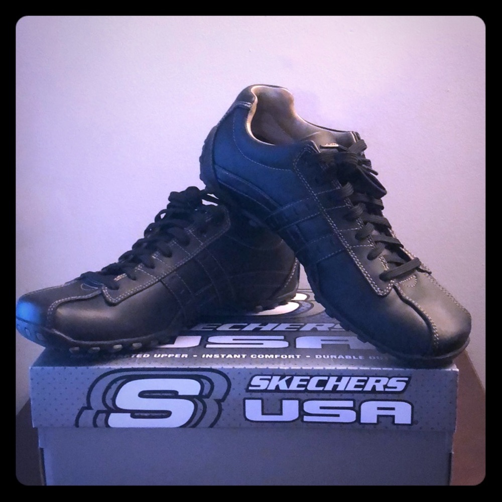 Skechers: Midnight Black